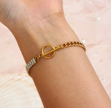 Load image into Gallery viewer, Lady Of The Hour Necklace & Bracelet Set