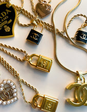 Load image into Gallery viewer, Le Coeur Necklace