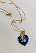 Load image into Gallery viewer, Queen of Hearts necklace