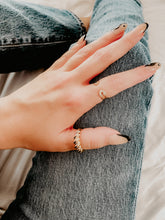 Load image into Gallery viewer, THE PAPERCLIP