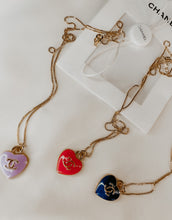 Load image into Gallery viewer, Queen of Hearts necklace